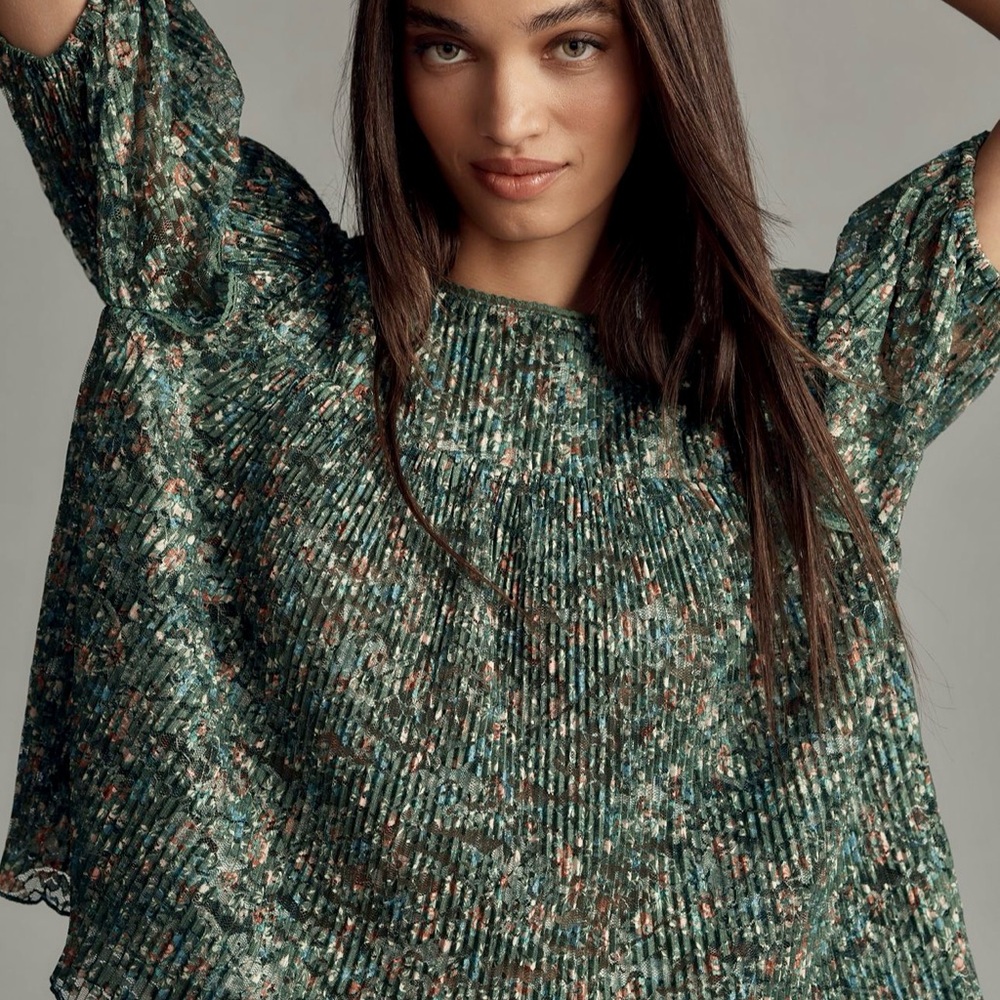 Anthropologie green top never worn.